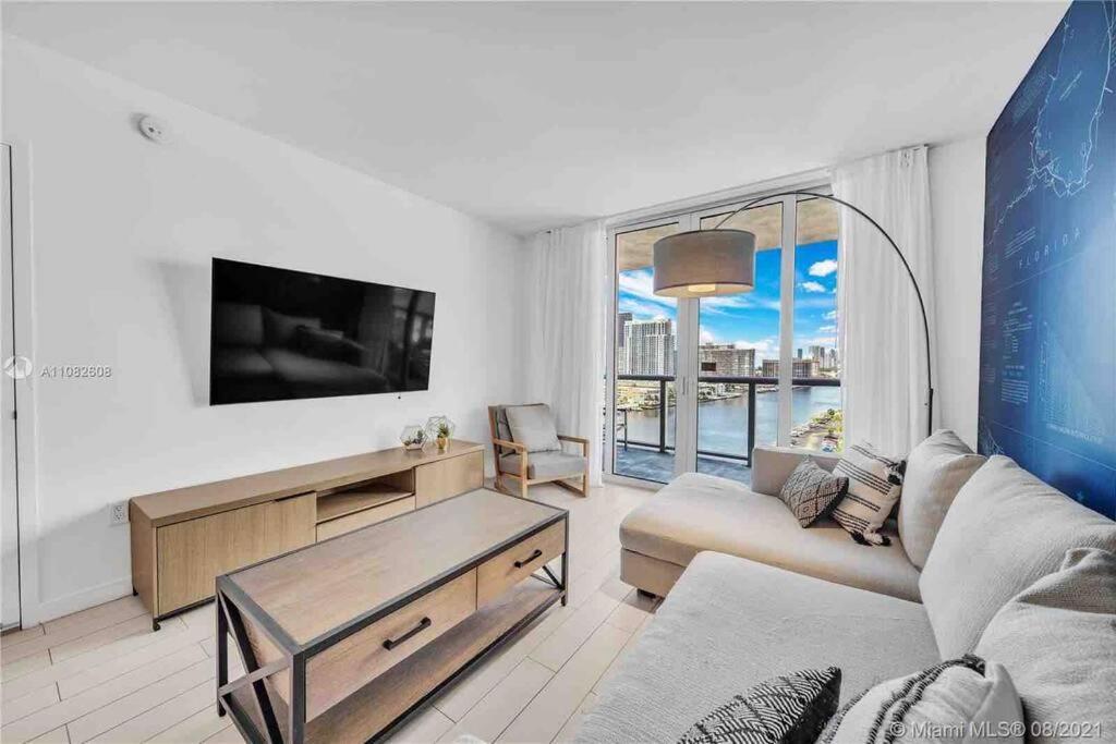 Beachwalk 1B-1B Apmt Amazing View 12A Plaja Hallandale Exterior foto